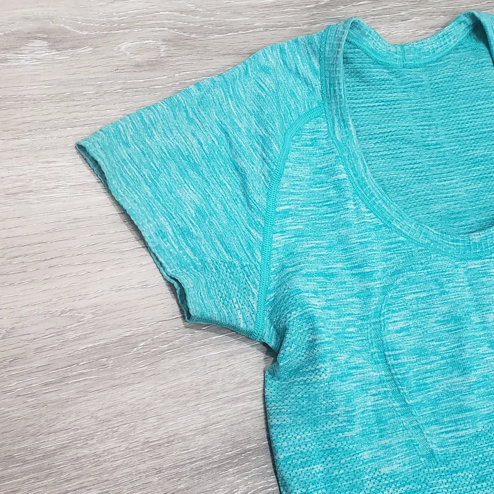 lululemon athletica Women's Turquoise Heather Short Sleeve Tee